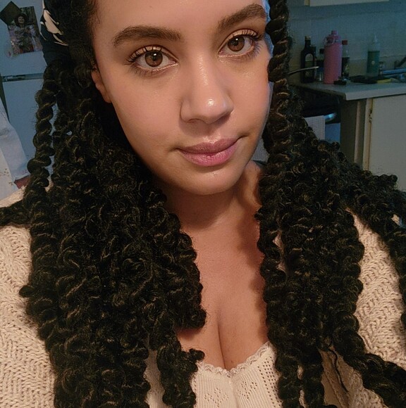 chaya_harvey